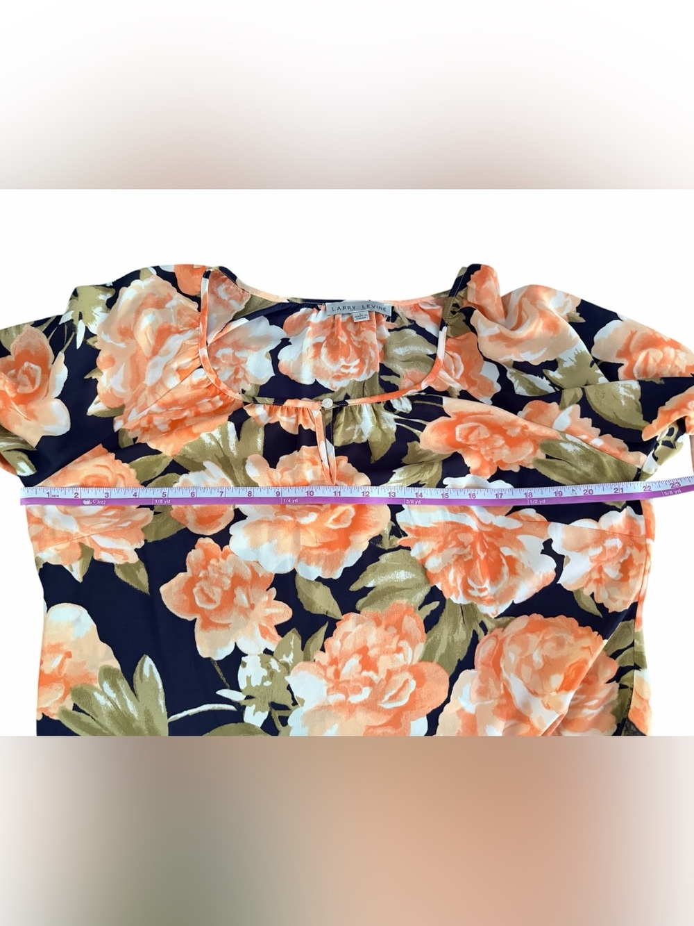 Larry Levine Woman’s Navy Floral Peasant Blouse in Peach Size Large NWOT - Picture 4 of 5